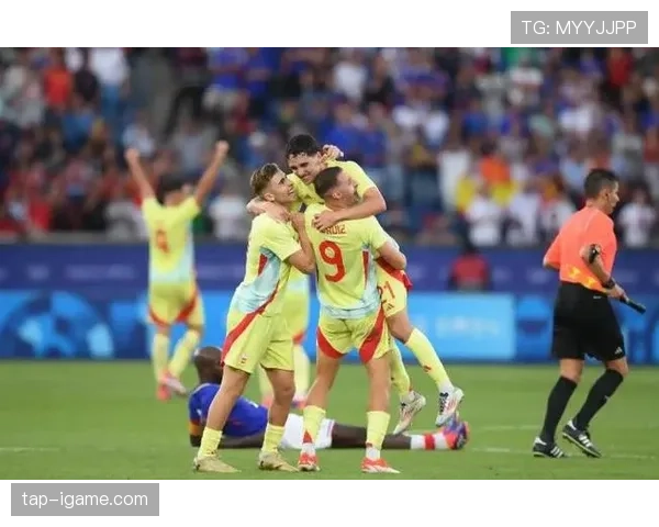 西班牙2026阵容初现端倪，新老结合剑指世界杯新篇章