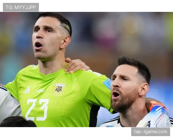 马丁内斯扑救数据亮眼，关键表现再引关注