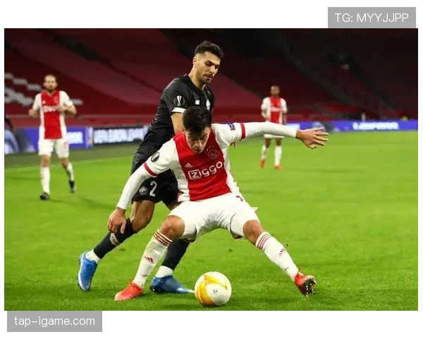 利桑德罗·马丁内斯持续高光表现,助曼联稳步提升争冠竞争力 利桑德罗·马丁内斯持续高光表现,助曼联稳步提升争冠竞争力