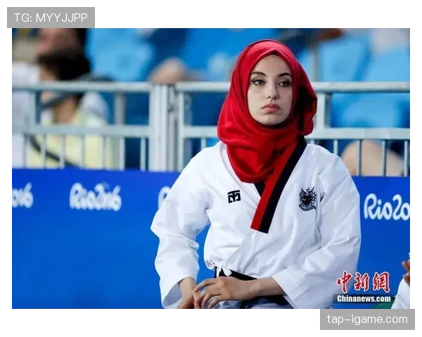 土耳其球迷热情似火，点燃赛场氛围成赛事亮点