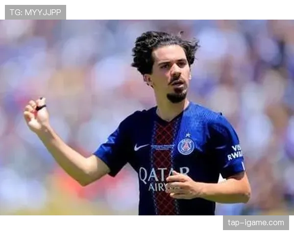 维蒂尼亚持续提升:年轻天才在绿茵场上展现出色潜力与表现 维蒂尼亚持续提升:年轻天才在绿茵场上展现出色潜力与表现