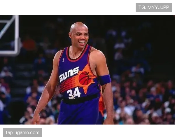 巴克利内线强攻改变防守布局，对比同期大前锋凸显独特得分结构