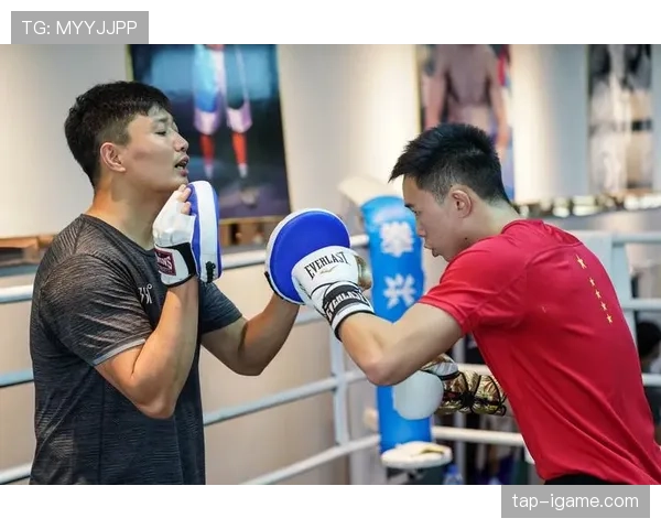 徐灿训练像隐士，朋友圈却像奢侈品广告