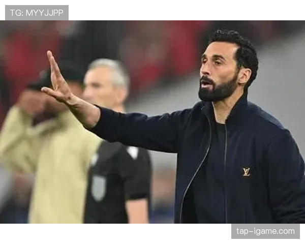 哈维引发主帅热议，皇马“暴风”时期的豪门动荡背后